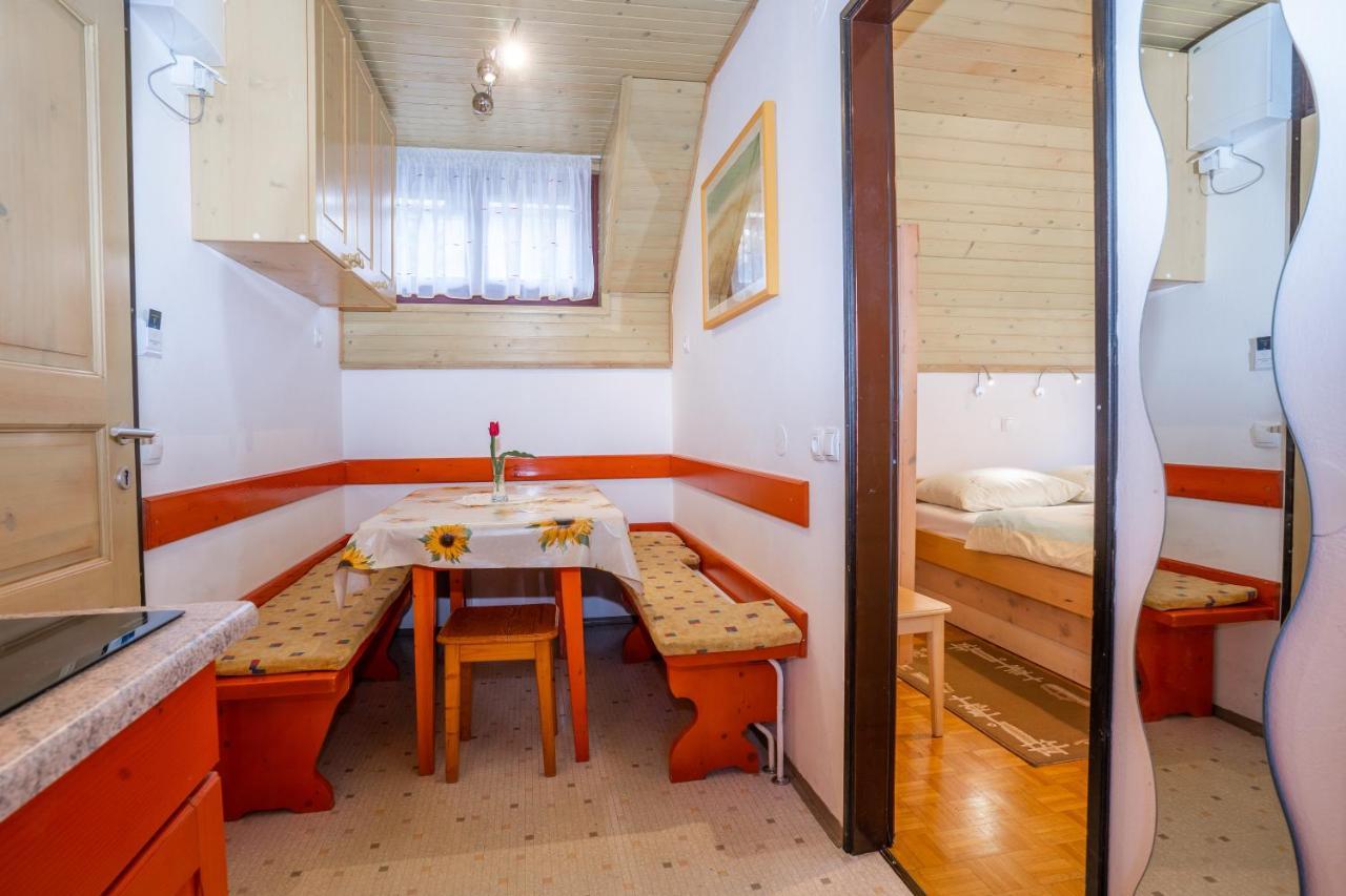 Apartments Bohinj Mavrica Екстер'єр фото
