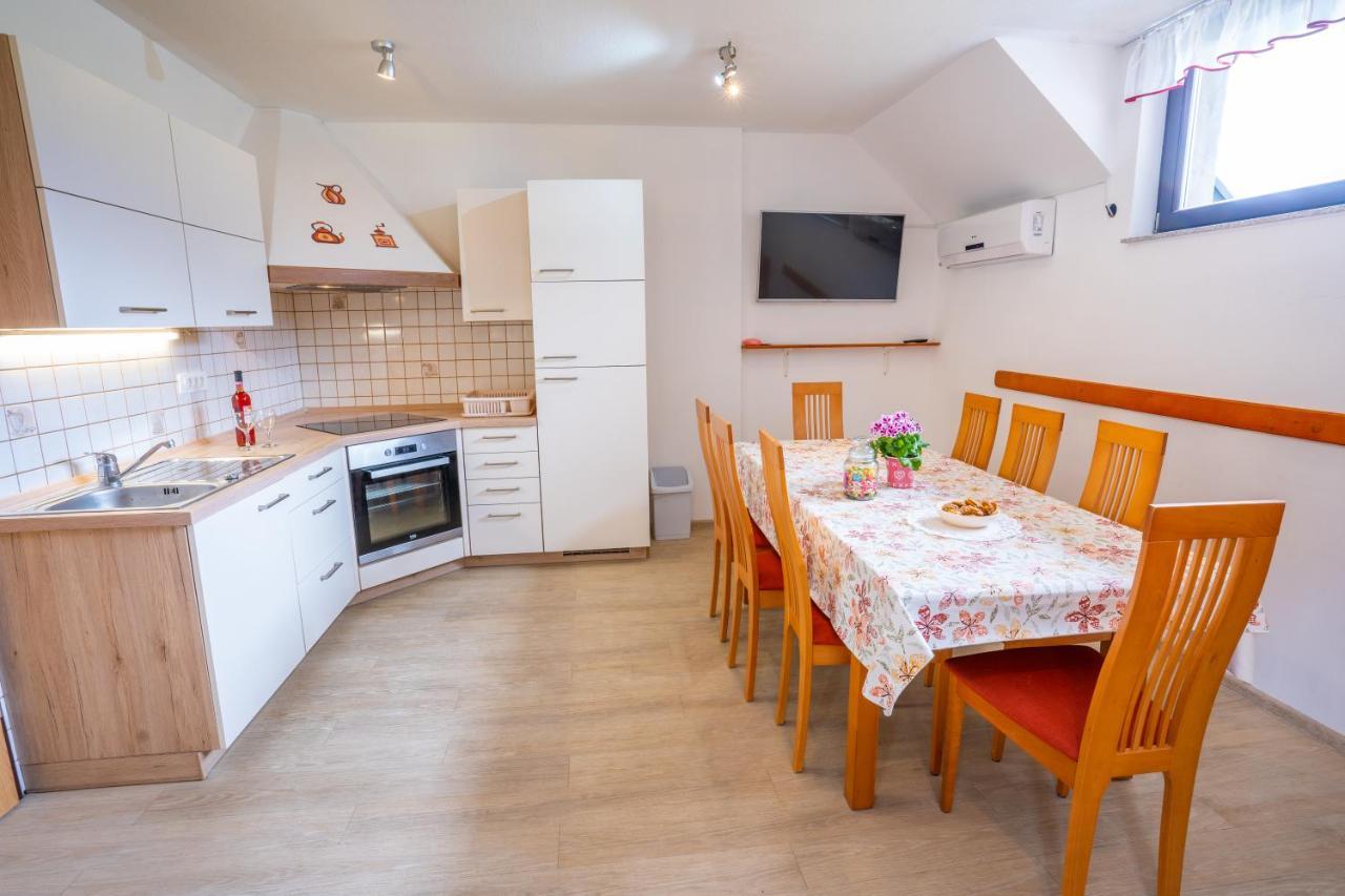 Apartments Bohinj Mavrica Екстер'єр фото