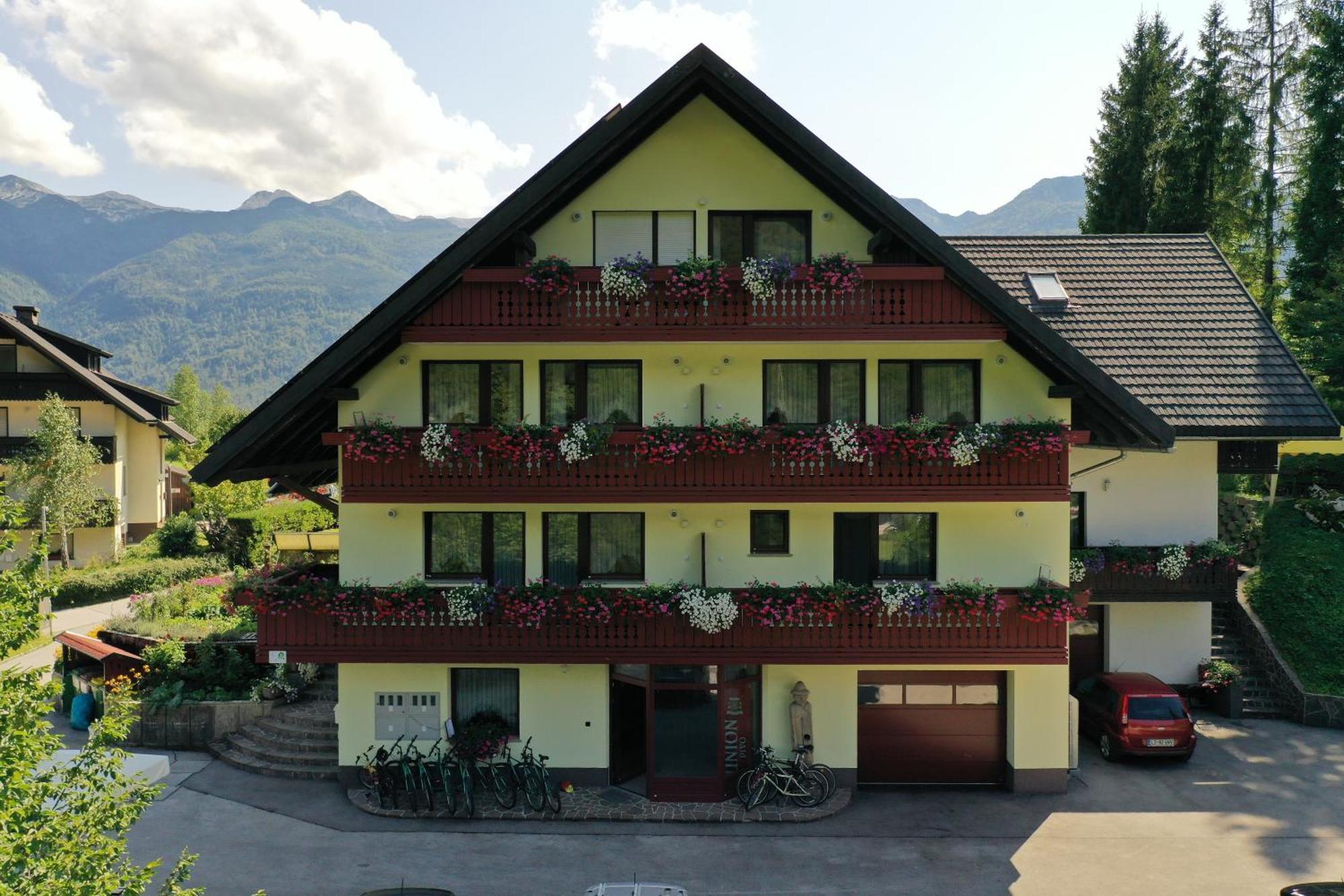Apartments Bohinj Mavrica Екстер'єр фото